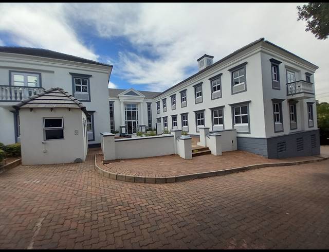 419M² OFFICE TO LET IN BRYANSTON